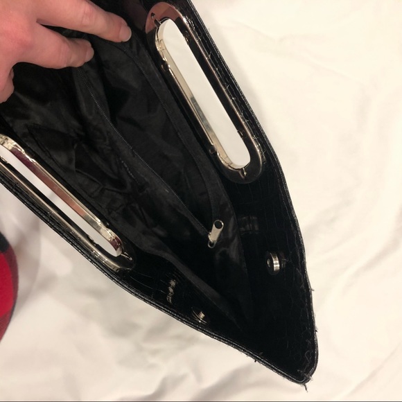 NWOT Faux Snake Skin Black Patented Leather Clutch - Picture 4 of 4